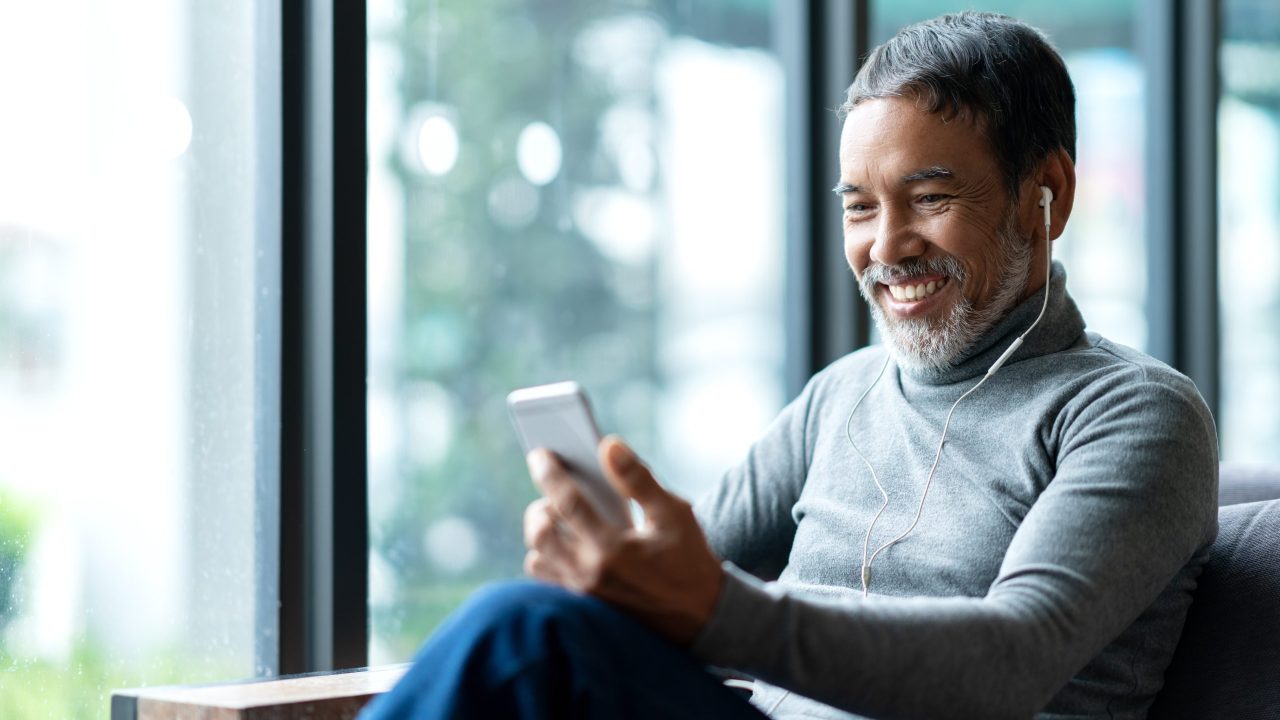 man_with_phone